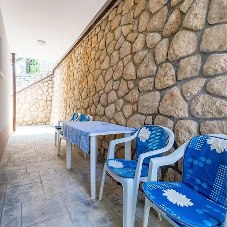 Mit Terrasse By Interhome شقة