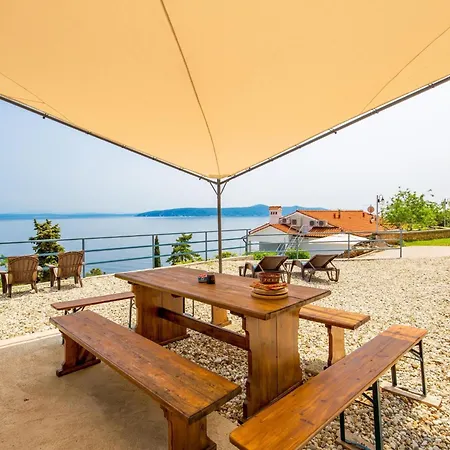 شقة Mit Terrasse By Interhome Mošćenička Draga
